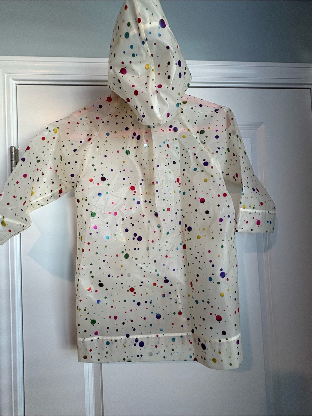 Stella McCartney Kids White Hooded Raincoat with Multicolor Polka Dots